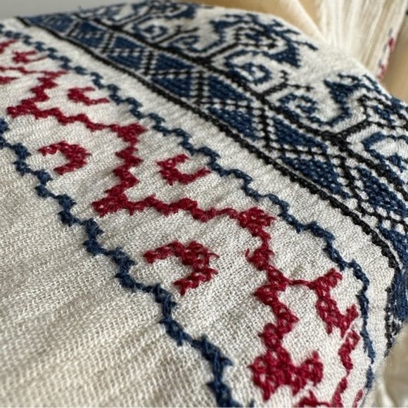 Lucky Brand Beige Cream Embroidered Boho Peasant Top - Medium. - Picture 2 of 10
